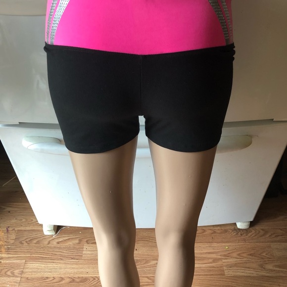 Pink victoria secret yoga shorts for women - Picture 4 of 7